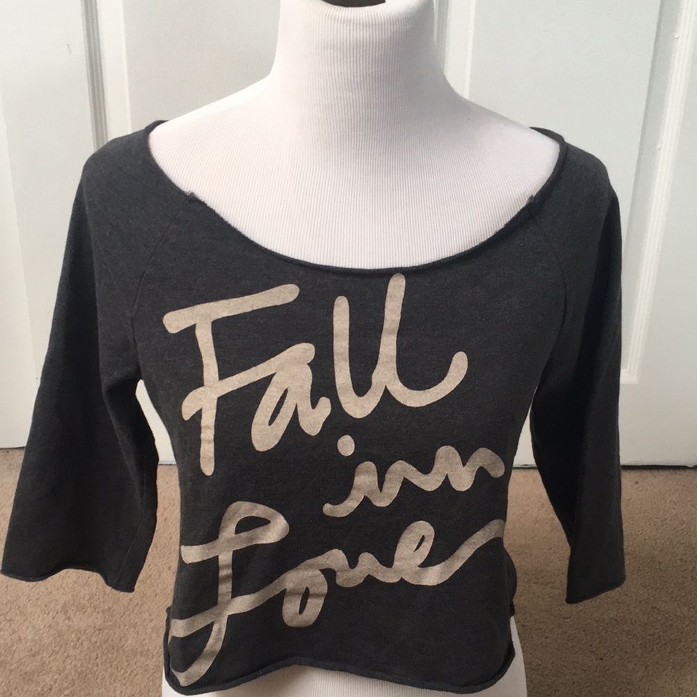 Adorable Charcoal Gray Cropped Sweatshirt “Fall In Love”